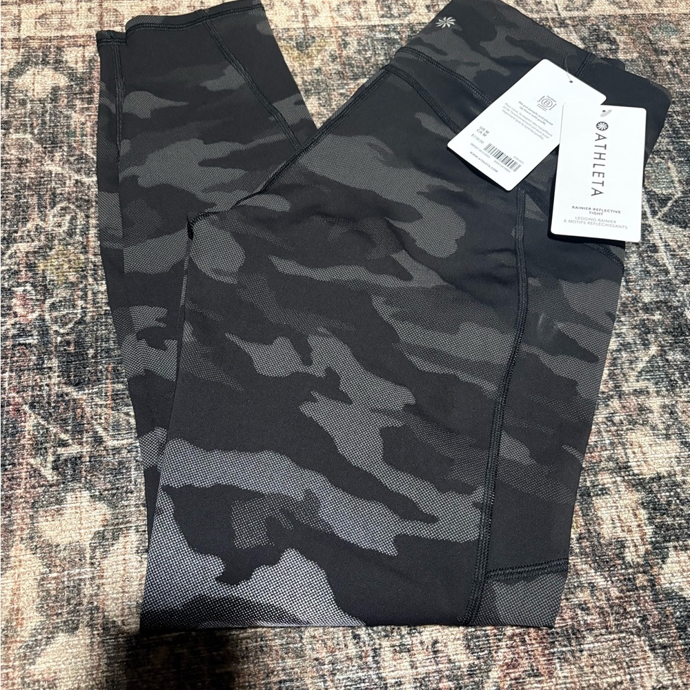 Athleta Rainer Camo Reflective Leggings with Pockets NWT, Medium